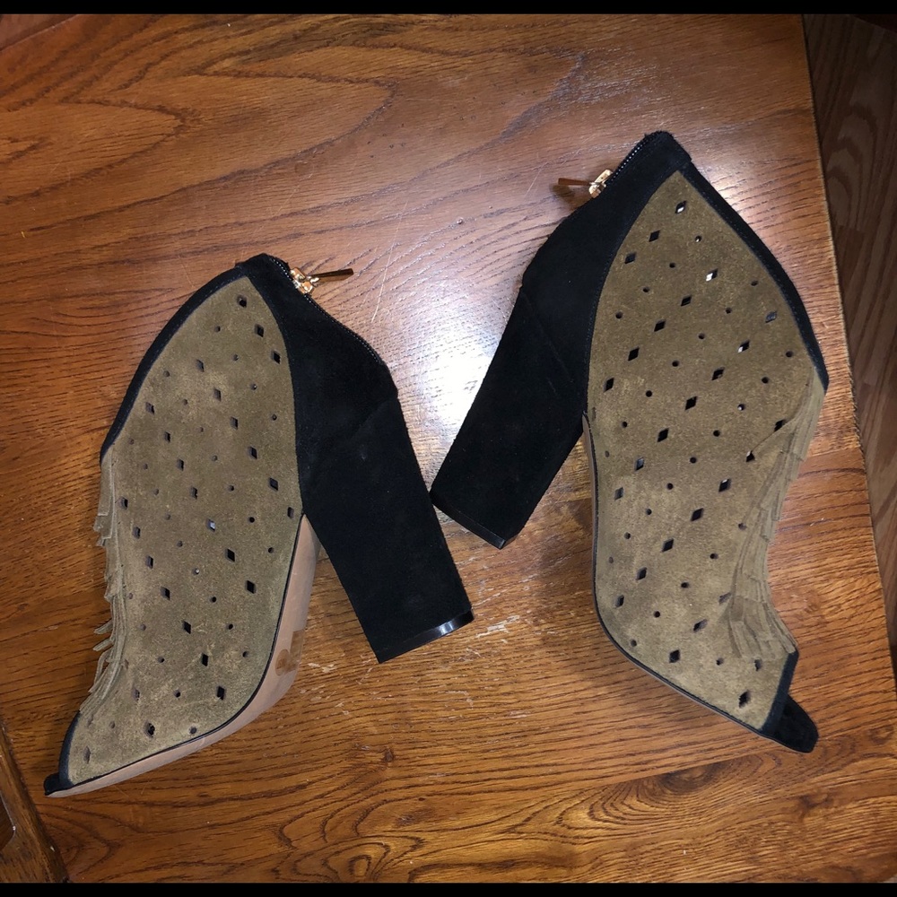 Jessica Simpson - Black + Green Suede Sandal Heal